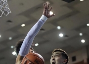 英雄联盟总决赛直播-篮网逆转福建队，赵继伟点燃赛场