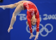 英雄联盟总决赛2025-当圣西罗的天空降下龙旗，一场虚拟对决中的战术寓言与努涅斯启示录