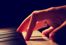 -沉默的力量，戈贝尔用防守之锁封印黄蜂，鹈鹕取胜无悬念