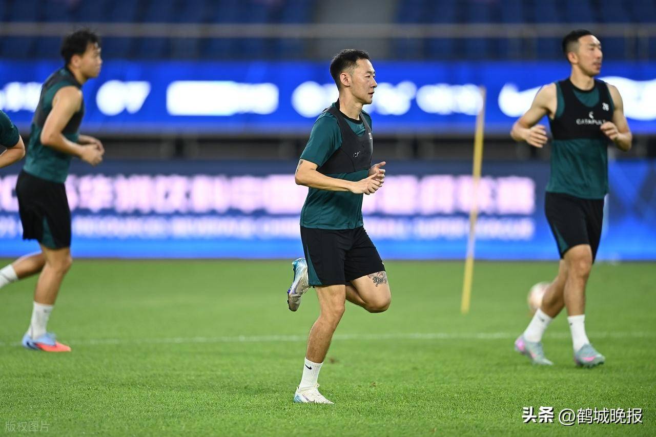 申花客场赢球,球员展现出色表现 申花客场赢球,球员展现出色表现