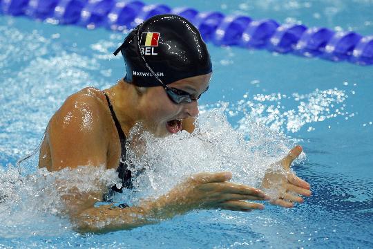 比利时代表队在游泳比赛中表现出色,夺得冠军 比利时代表队在游泳比赛中表现出色,夺得冠军