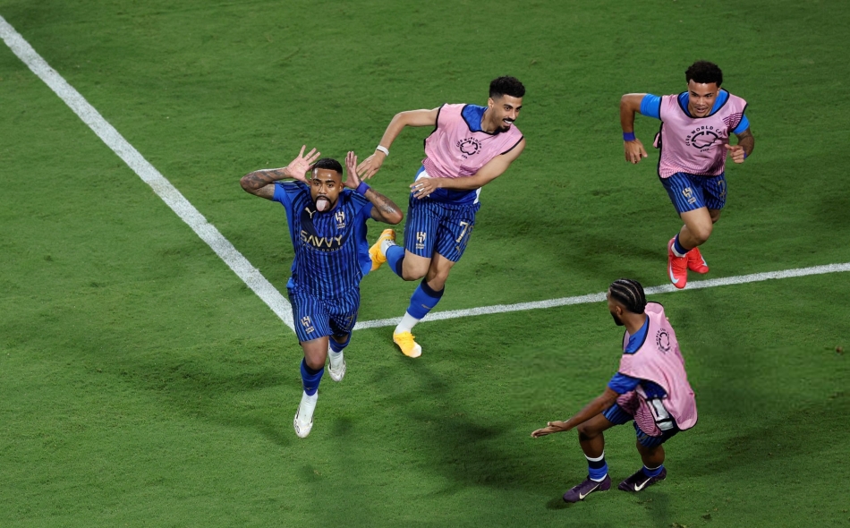 曼城翻盘马赛，门迪点燃赛场