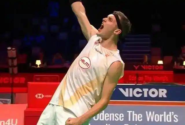 马来西亚队鏖战日本队，安赛龙点燃赛场