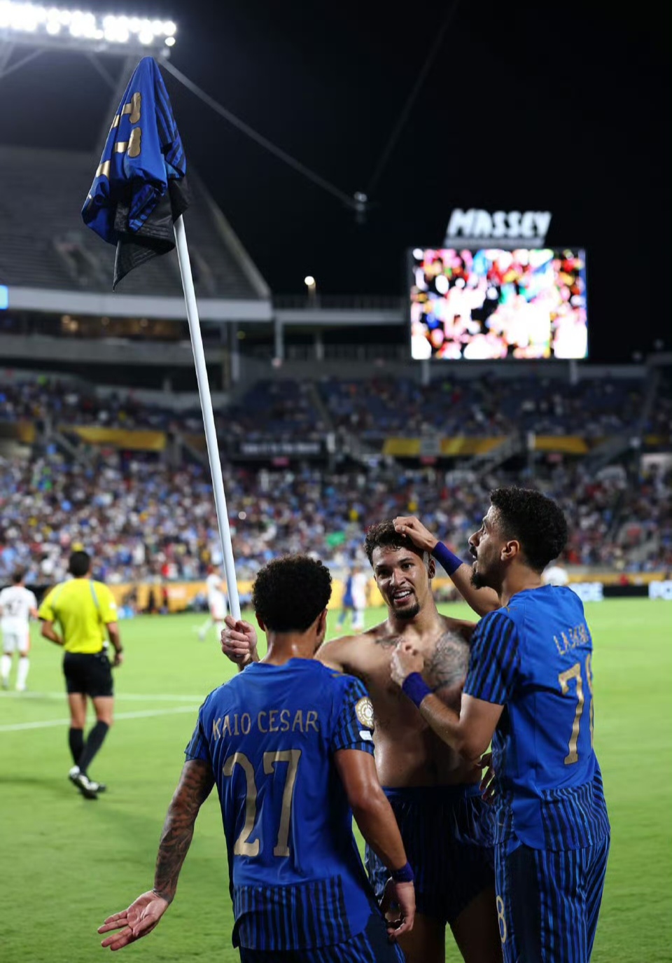 国际米兰横扫希腊，戈麦斯带队取胜