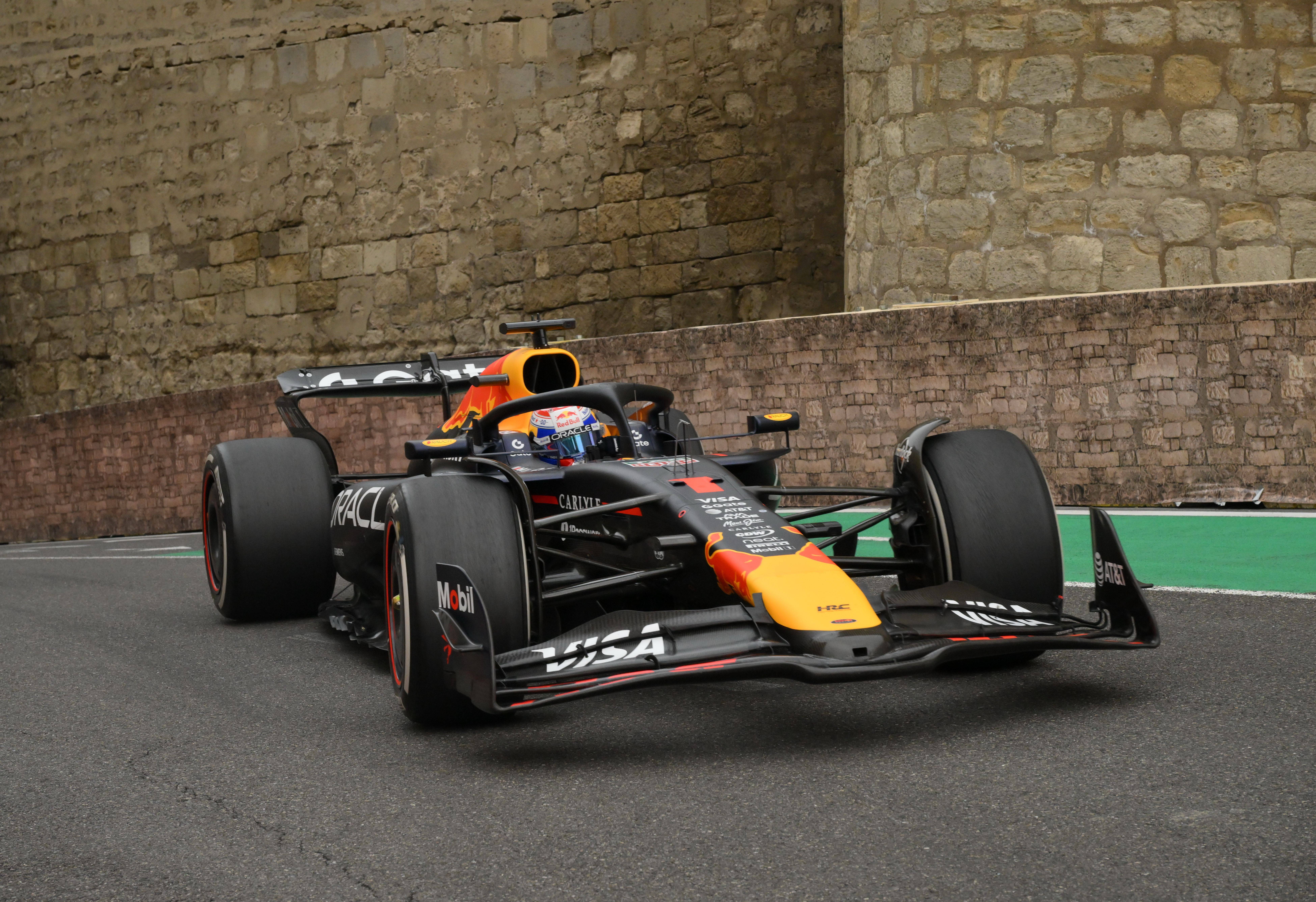 红牛车队力克威廉姆斯，维斯塔潘扛起全队