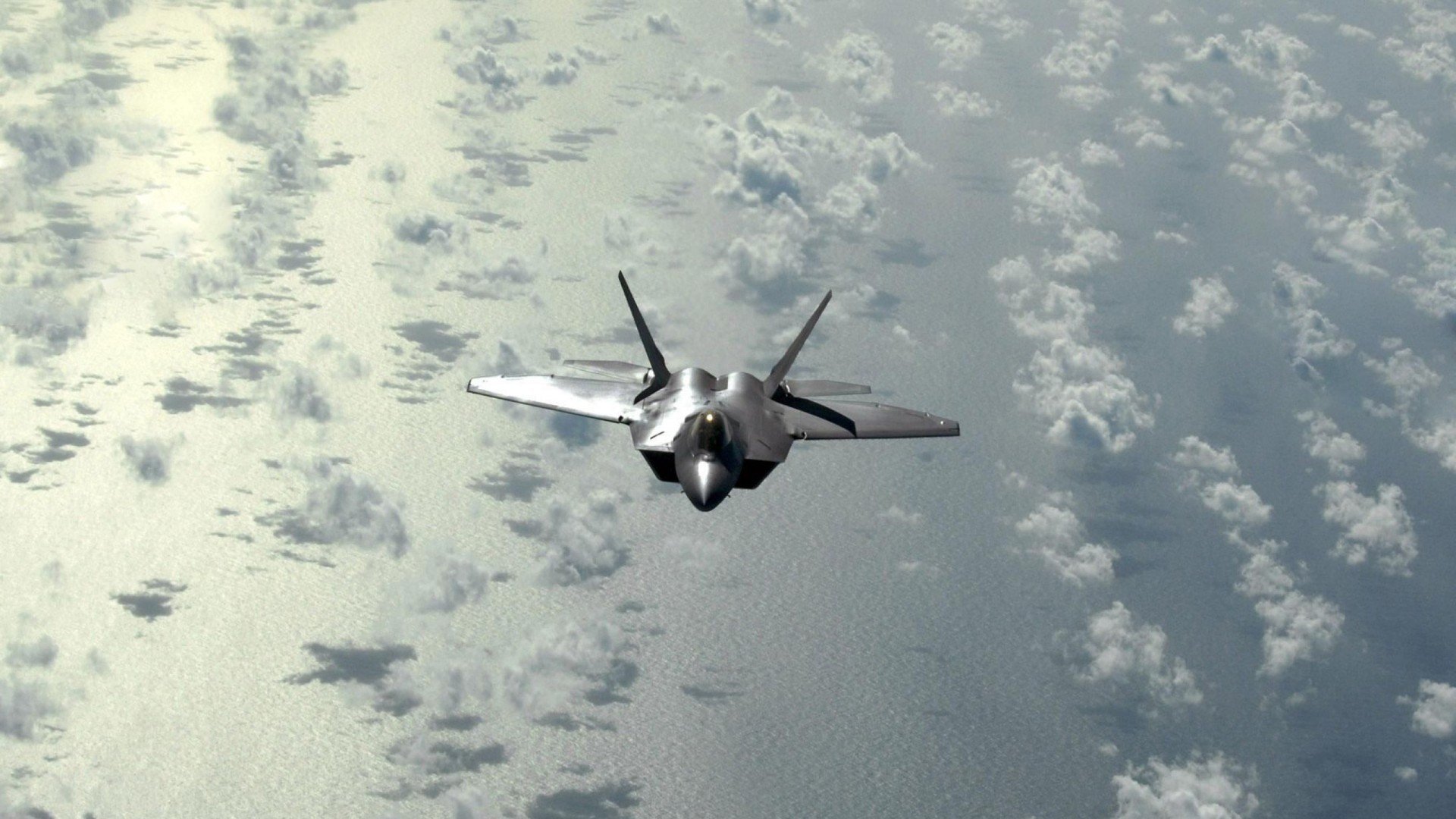 黄袍加身,黄喜灿边路魔法,让佛罗伦萨在哥伦比亚的咖啡风暴中惊险绽放