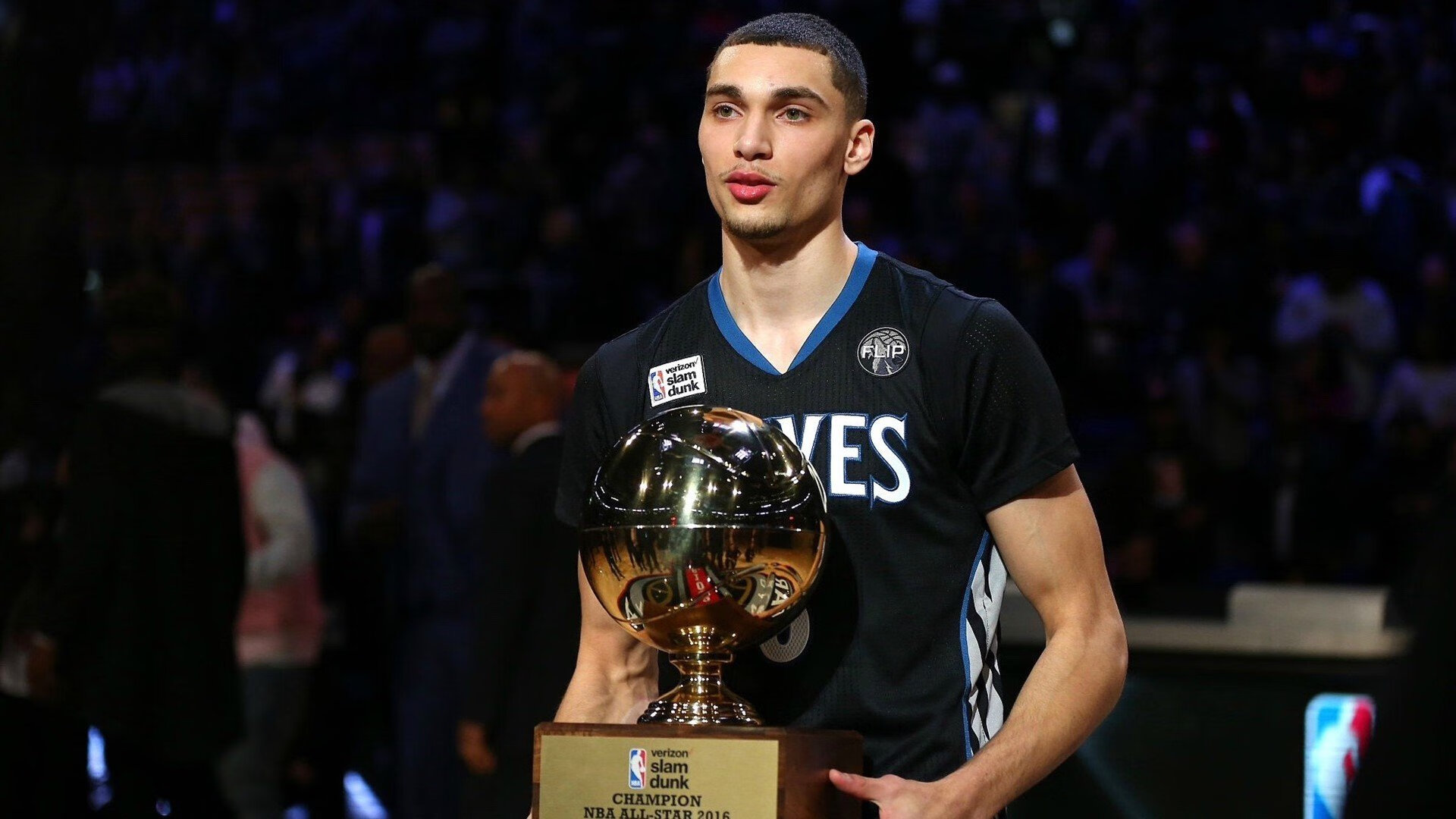 一场比赛重塑想象，当篮网遭遇辽宁，浓眉打出生涯之夜